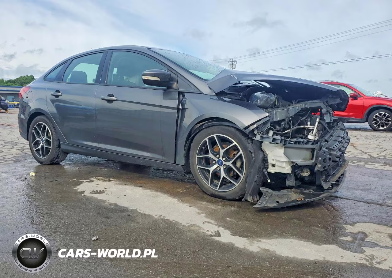 2018 Ford Focus Sel VIN:1FADP3H2XJL307864 - 4