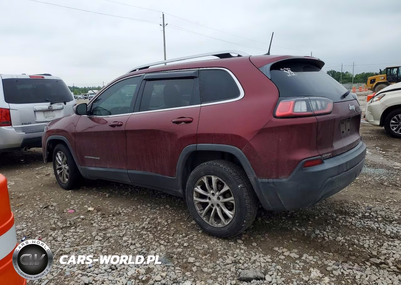 2019 Jeep Cherokee Latitude VIN:1C4PJLCB8KD296777 - 2