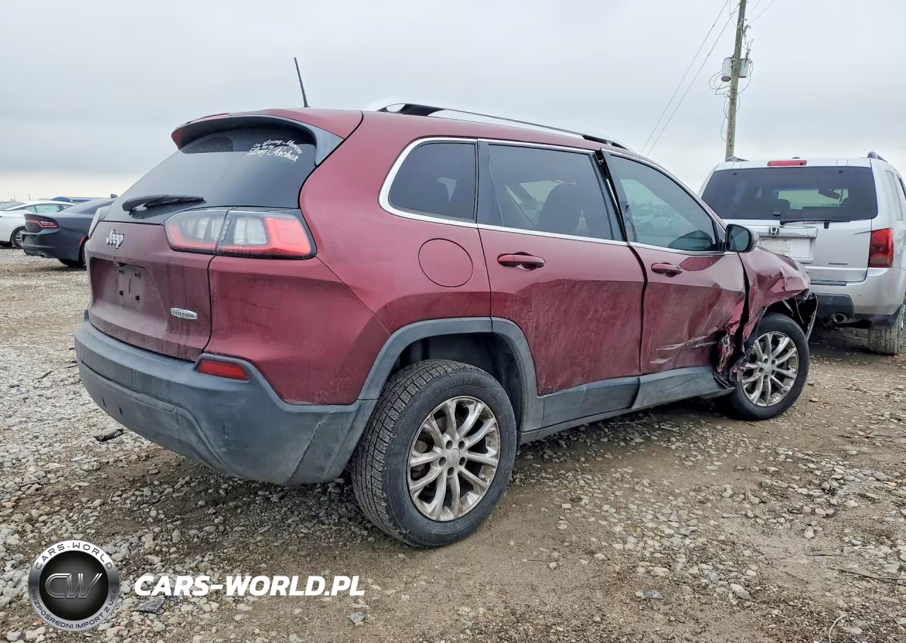 2019 Jeep Cherokee Latitude VIN:1C4PJLCB8KD296777 - 3