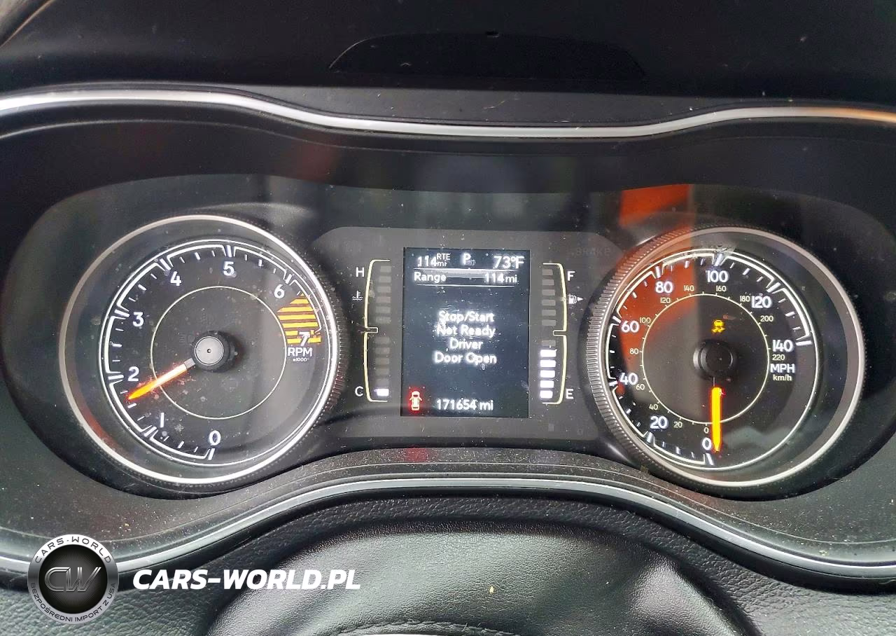 2019 Jeep Cherokee Latitude VIN:1C4PJLCB8KD296777 - 9