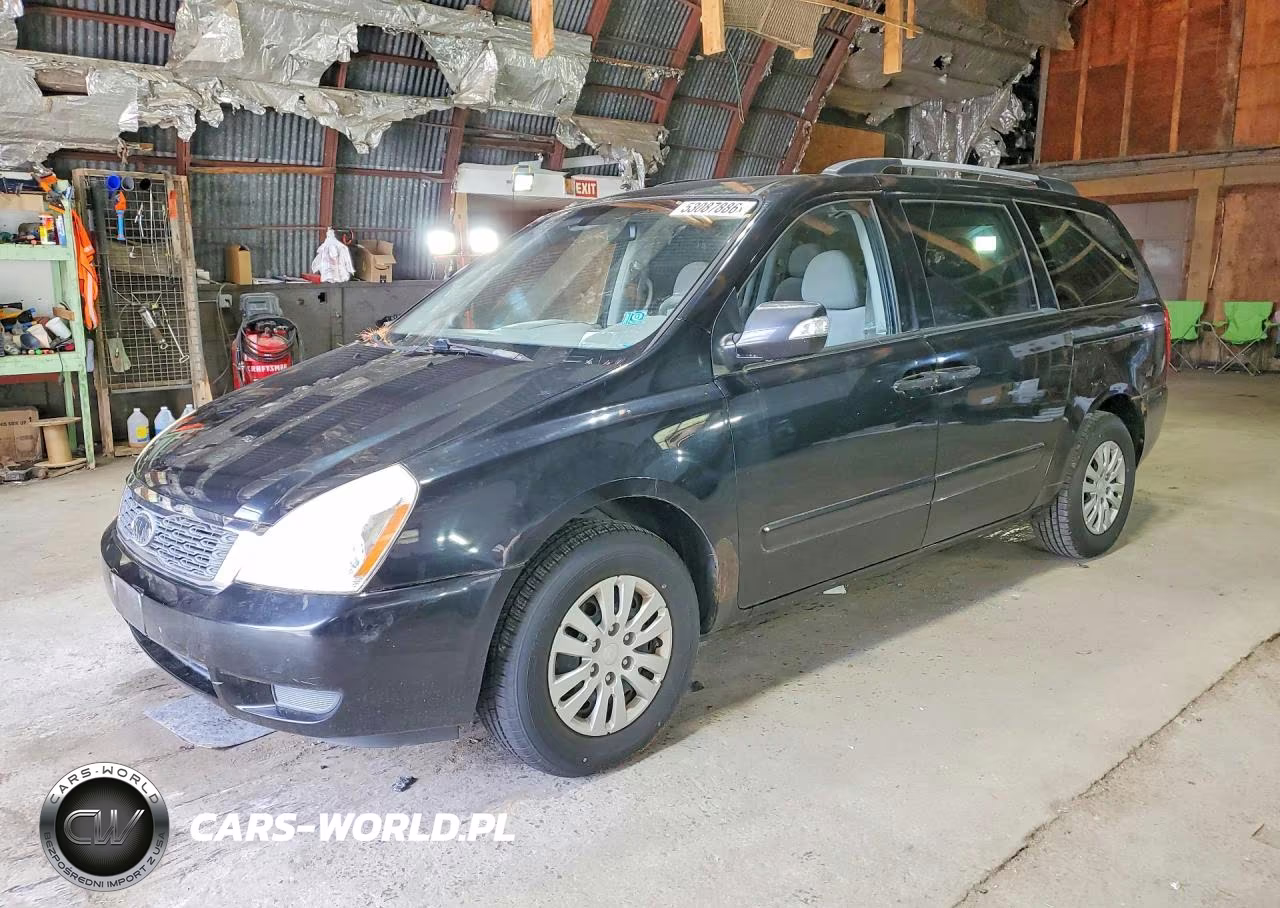 2011 Kia Sedona Lx