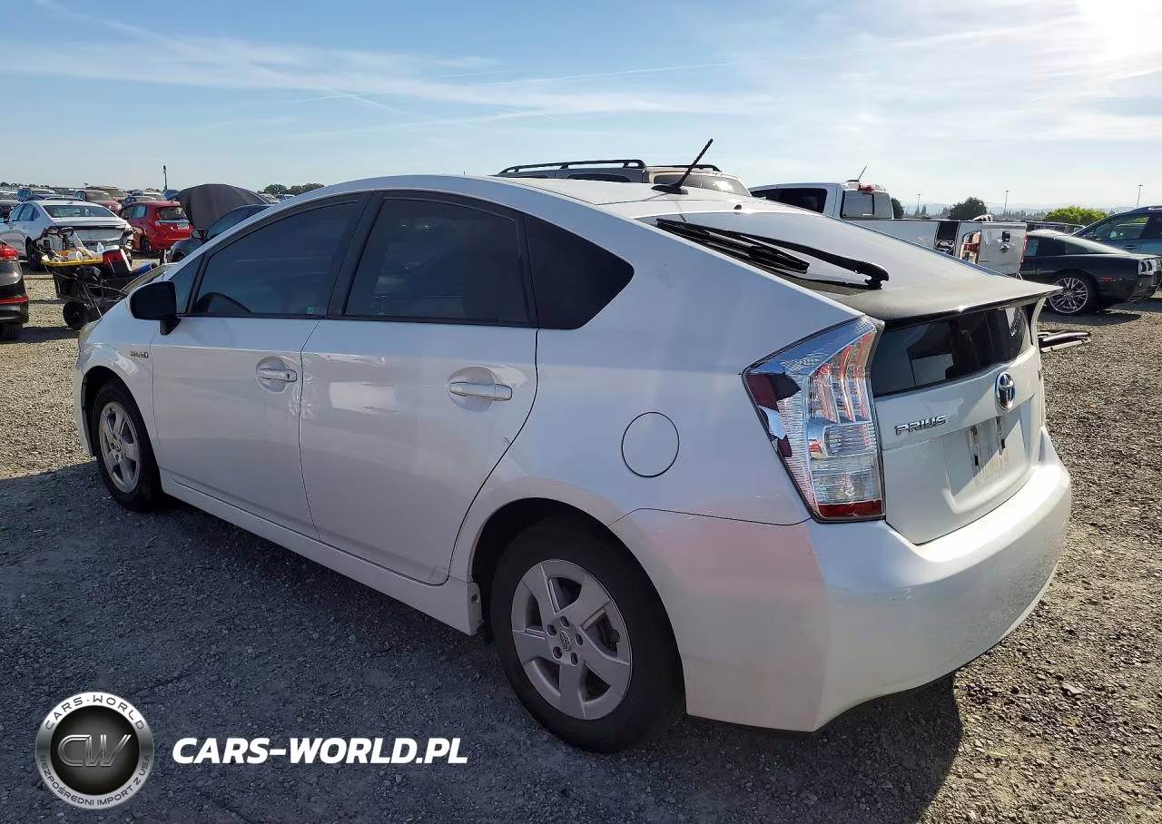 2011 Toyota Prius Two VIN:JTDKN3DU2B5334951 - 2