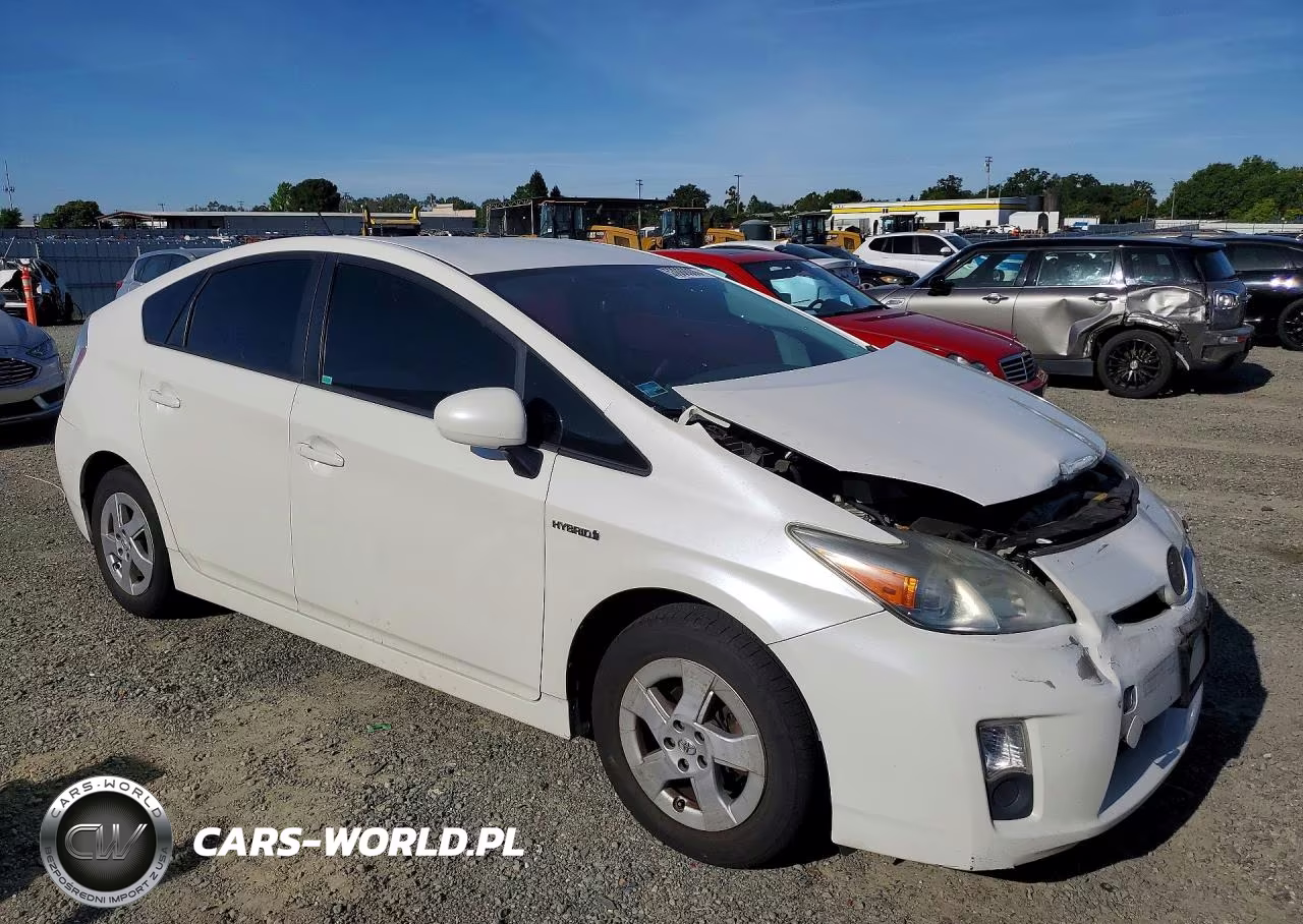 2011 Toyota Prius Two VIN:JTDKN3DU2B5334951 - 4