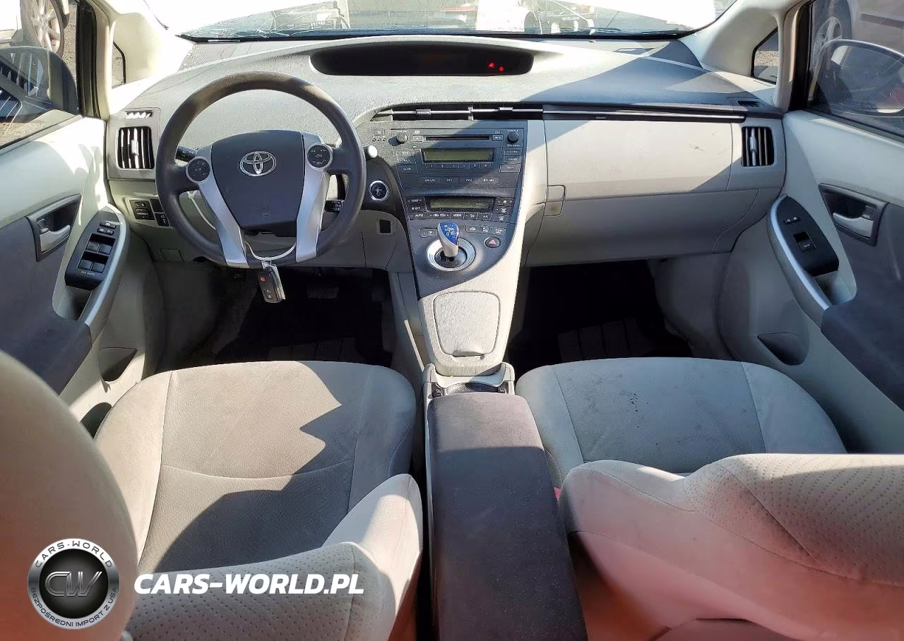 2011 Toyota Prius Two VIN:JTDKN3DU2B5334951 - 8