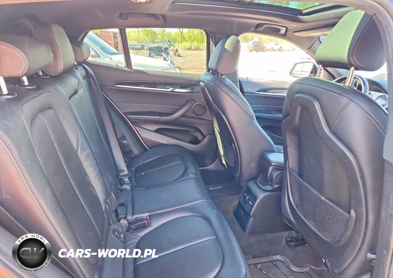 2018 BMW X2 xDrive28I VIN:WBXYJ5C38JEF79915 - 10