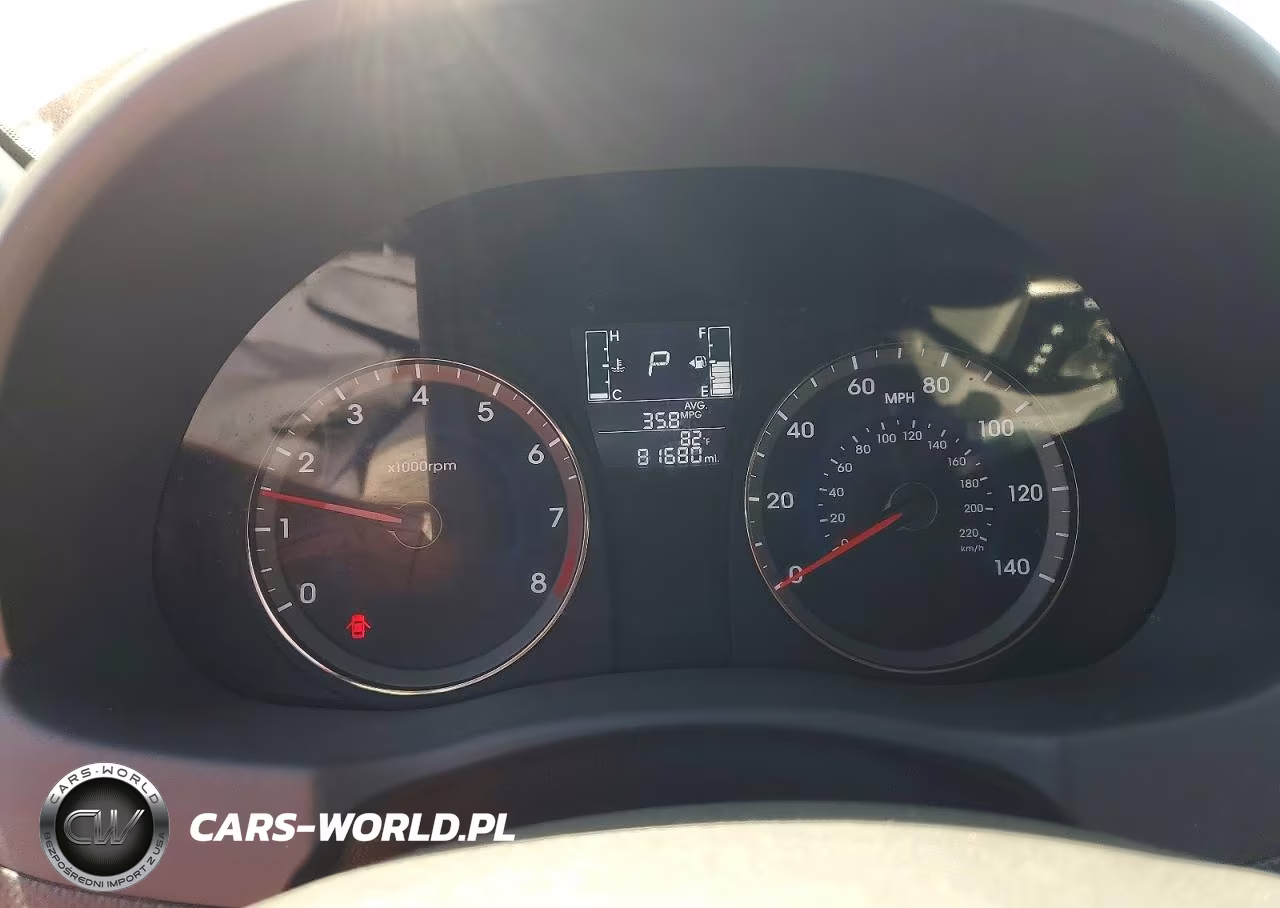 2017 Hyundai Accent Sport VIN:KMHCU5AEXHU335565 - 9