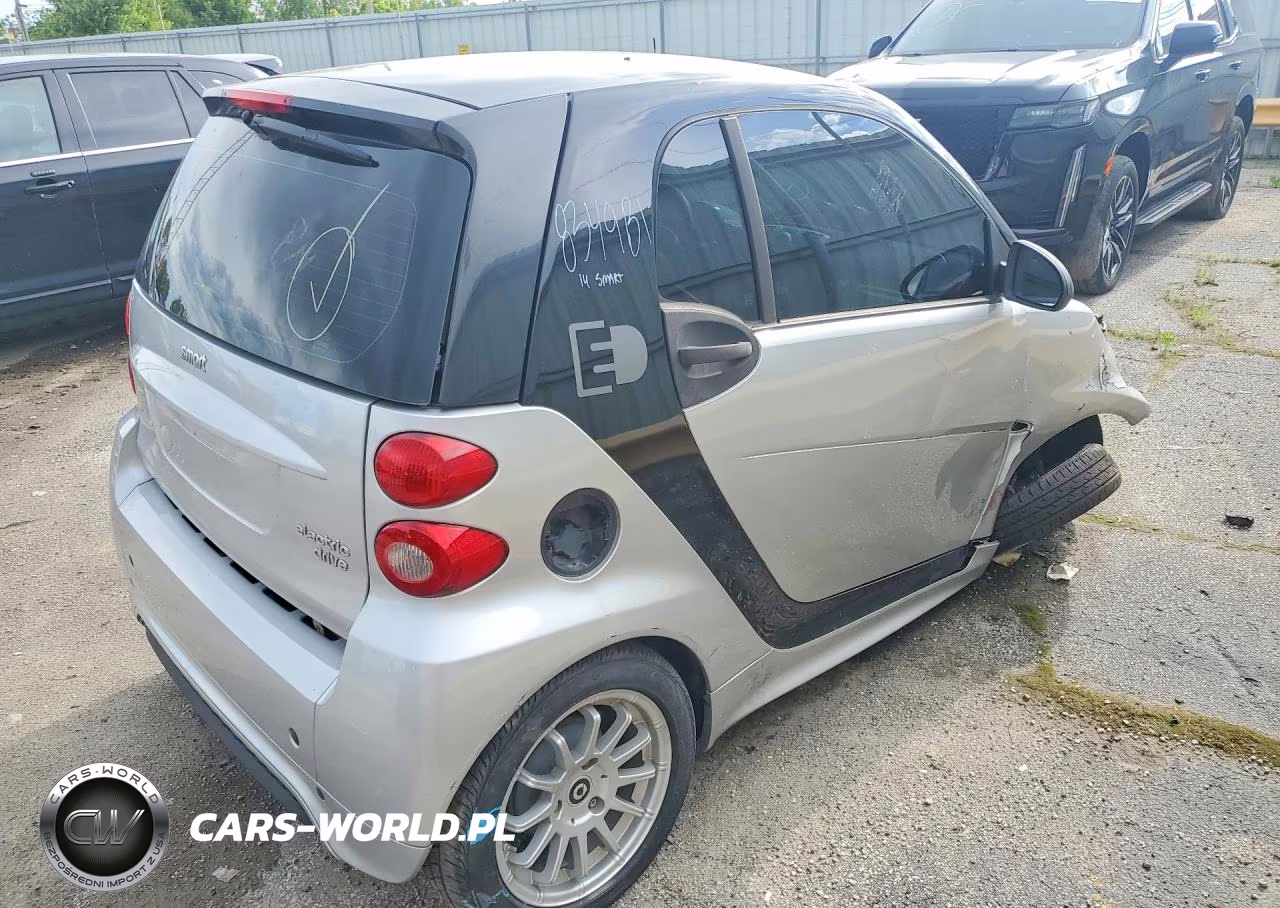 2014 Smart Fortwo VIN:WMEEJ9AA7EK736218 - 3