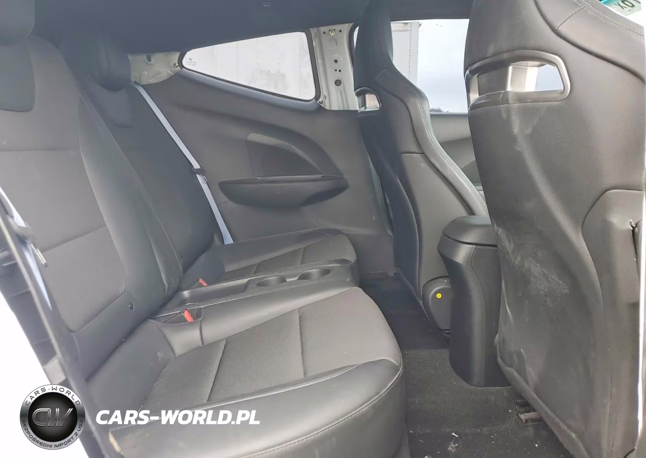 2021 Hyundai Veloster N VIN:KMHT36AH6MU010389 - 10