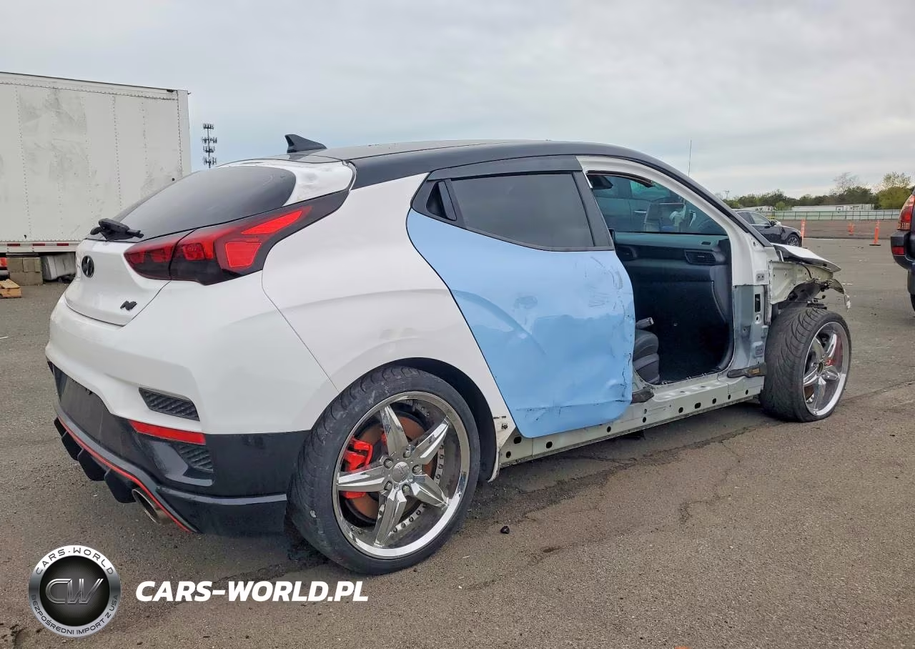 2021 Hyundai Veloster N VIN:KMHT36AH6MU010389 - 3