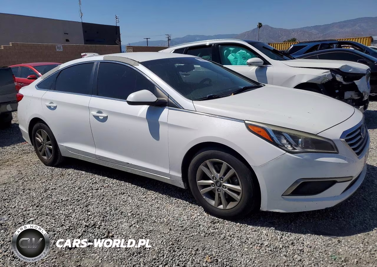 2016 Hyundai Sonata Se VIN:5NPE24AF3GH359186 - 4
