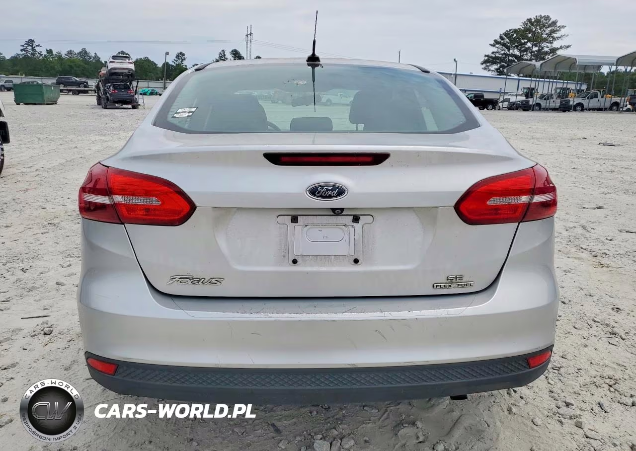 2015 Ford Focus Se VIN:1FADP3F27FL289785 - 6