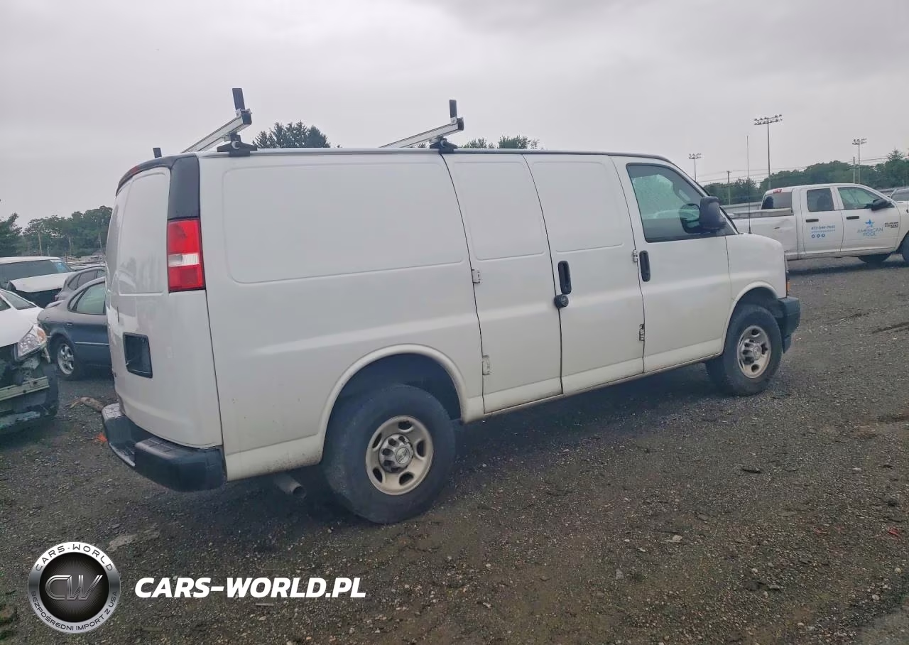 2021 Chevrolet Express G2500 VIN:1GCWGAFP1M1252081 - 3