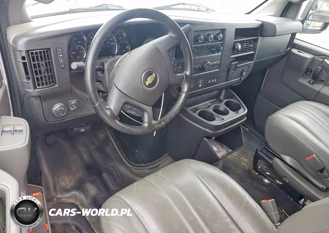 2021 Chevrolet Express G2500 VIN:1GCWGAFP1M1252081 - 8
