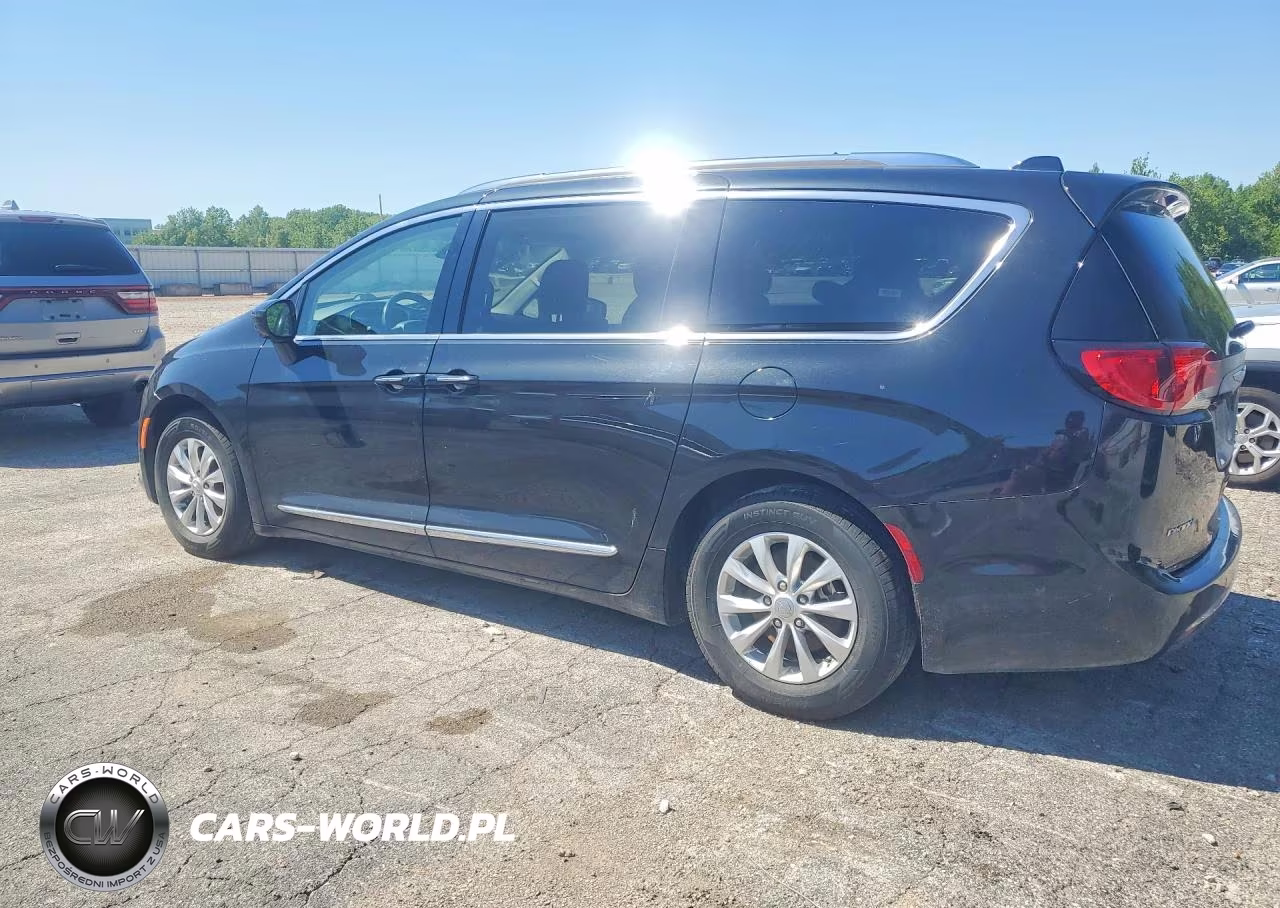 2018 Chrysler Pacifica Touring L VIN:2C4RC1BG1JR269906 - 2