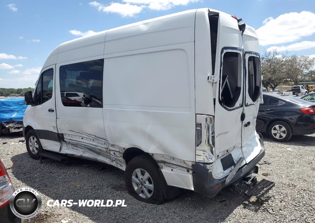 2019 Mercedes-Benz Sprinter 2500 VIN:WD4PF0CD1KP045539 - 3