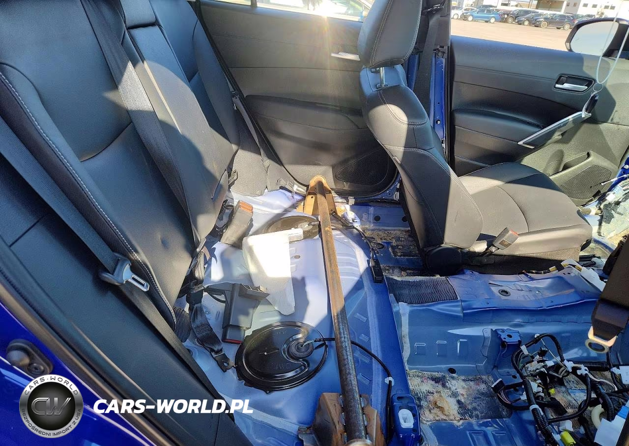 2022 Toyota Corolla Cross Xle VIN:7MUDAABG9NV024743 - 10