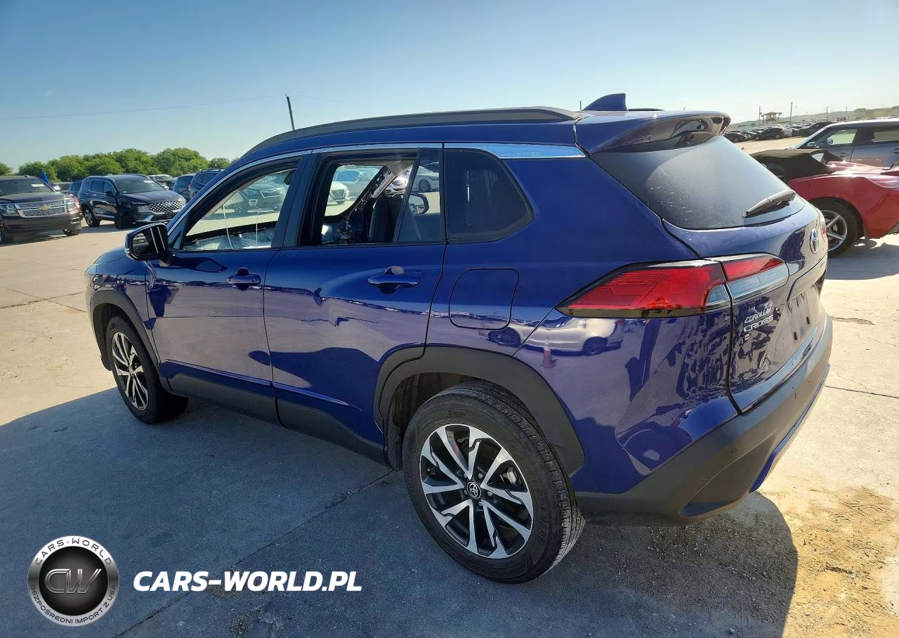 2022 Toyota Corolla Cross Xle VIN:7MUDAABG9NV024743 - 2