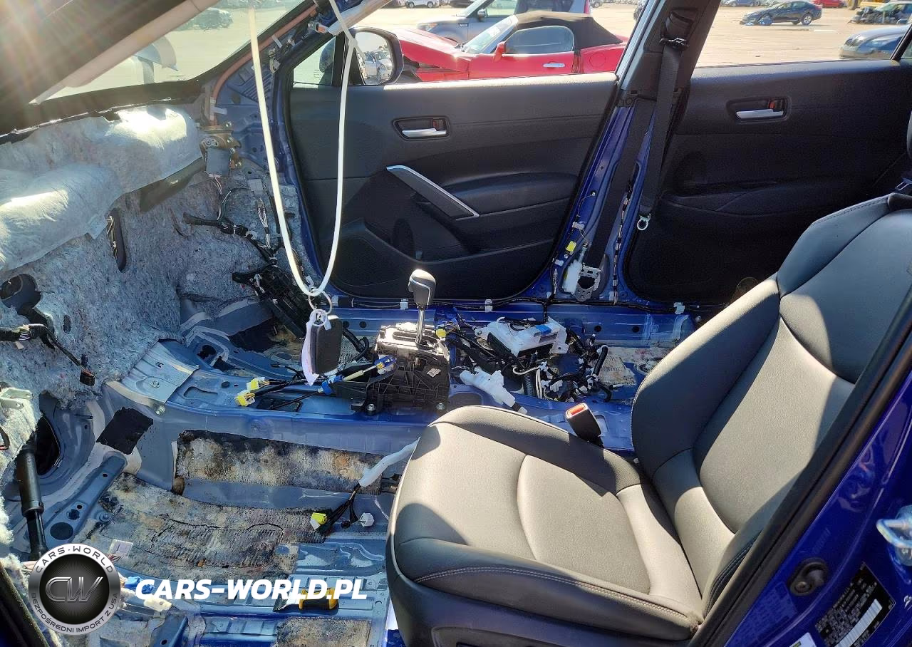 2022 Toyota Corolla Cross Xle VIN:7MUDAABG9NV024743 - 7