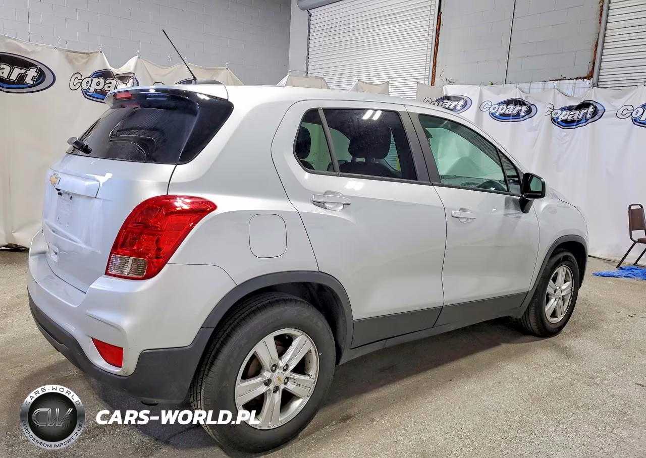2020 Chevrolet Trax Ls VIN:KL7CJKSB9LB310237 - 3