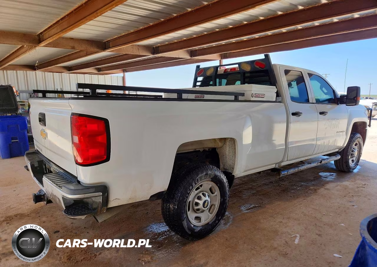 2017 Chevrolet Silverado C2500 Heavy Duty VIN:1GC2CUEG9HZ242497 - 3
