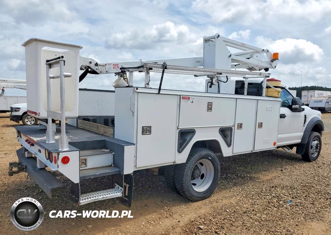 2017 Ford F450 Super Duty Bucket Truck VIN:1FDUF4GY3HEB23272 - 4