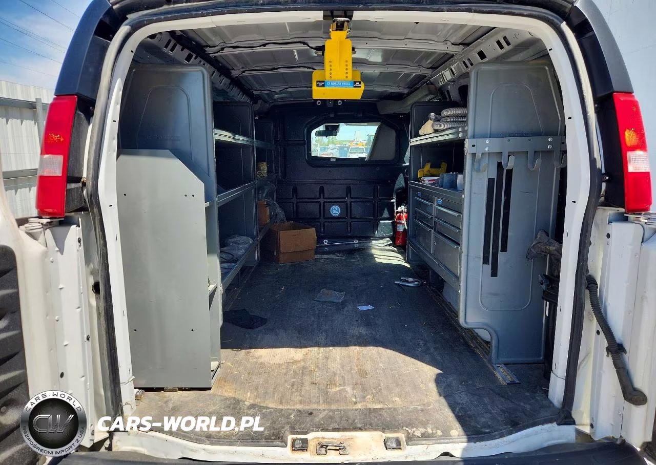 2021 Chevrolet Express G2500 VIN:1GCWGAFP3M1228168 - 10
