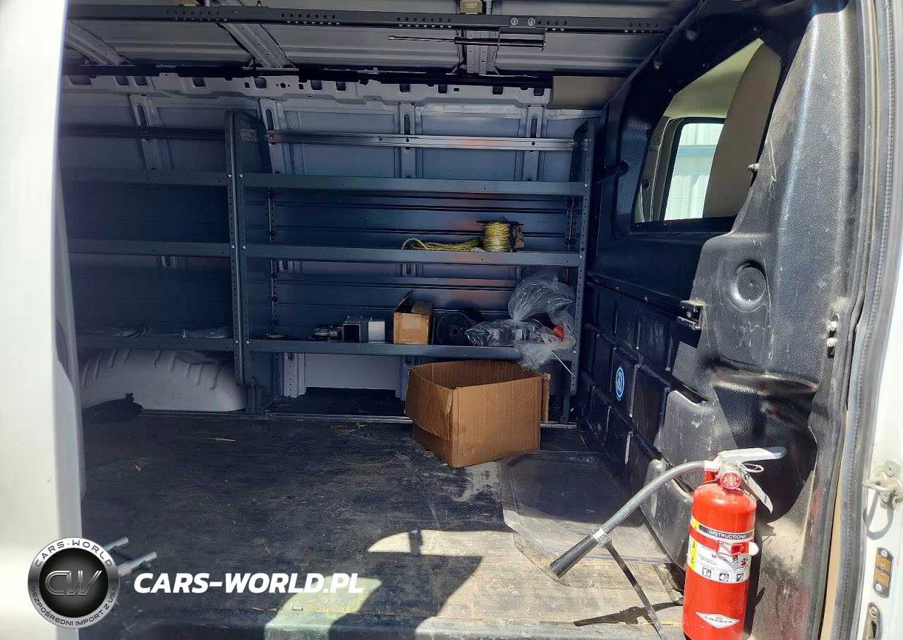 2021 Chevrolet Express G2500 VIN:1GCWGAFP3M1228168 - 11