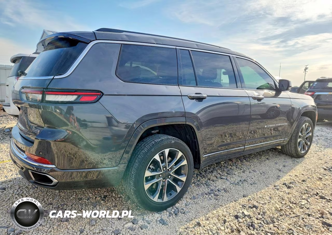 2023 Jeep Grand Cherokee L Overland VIN:1C4RJKDG6P8841419 - 3