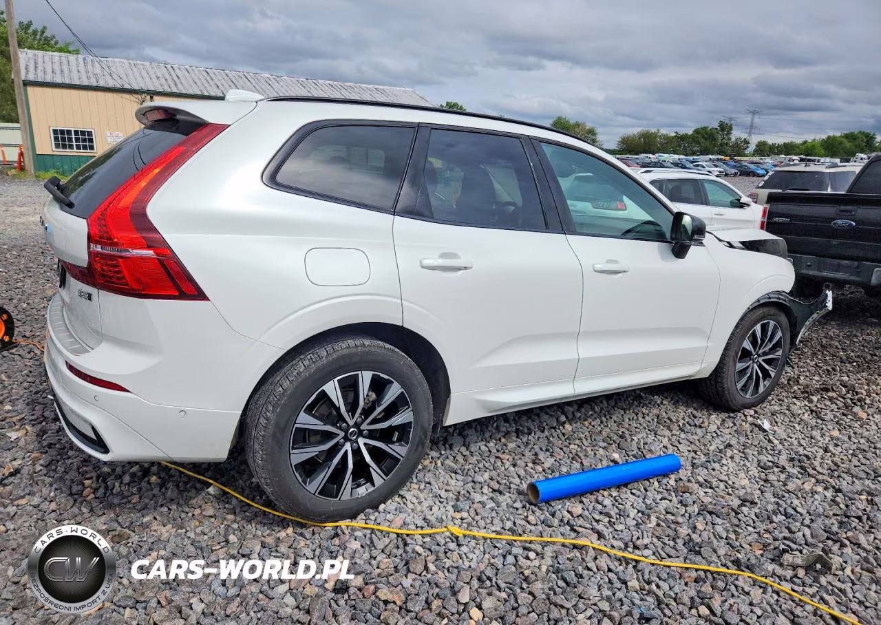 2023 Volvo Xc60 Plus VIN:YV4L12RW9P1219019 - 3