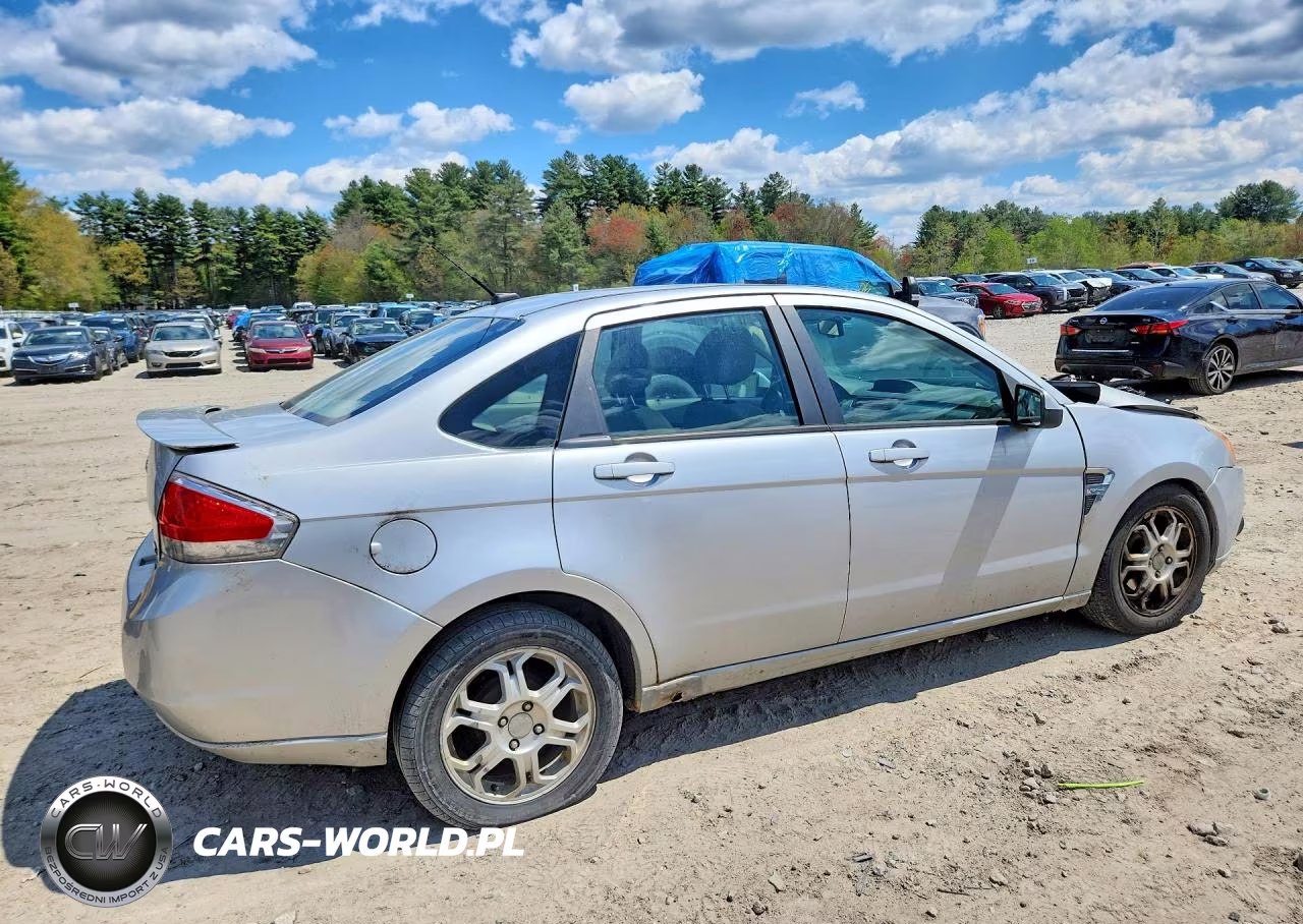 2008 Ford Focus Se VIN:1FAHP35N98W134573 - 3
