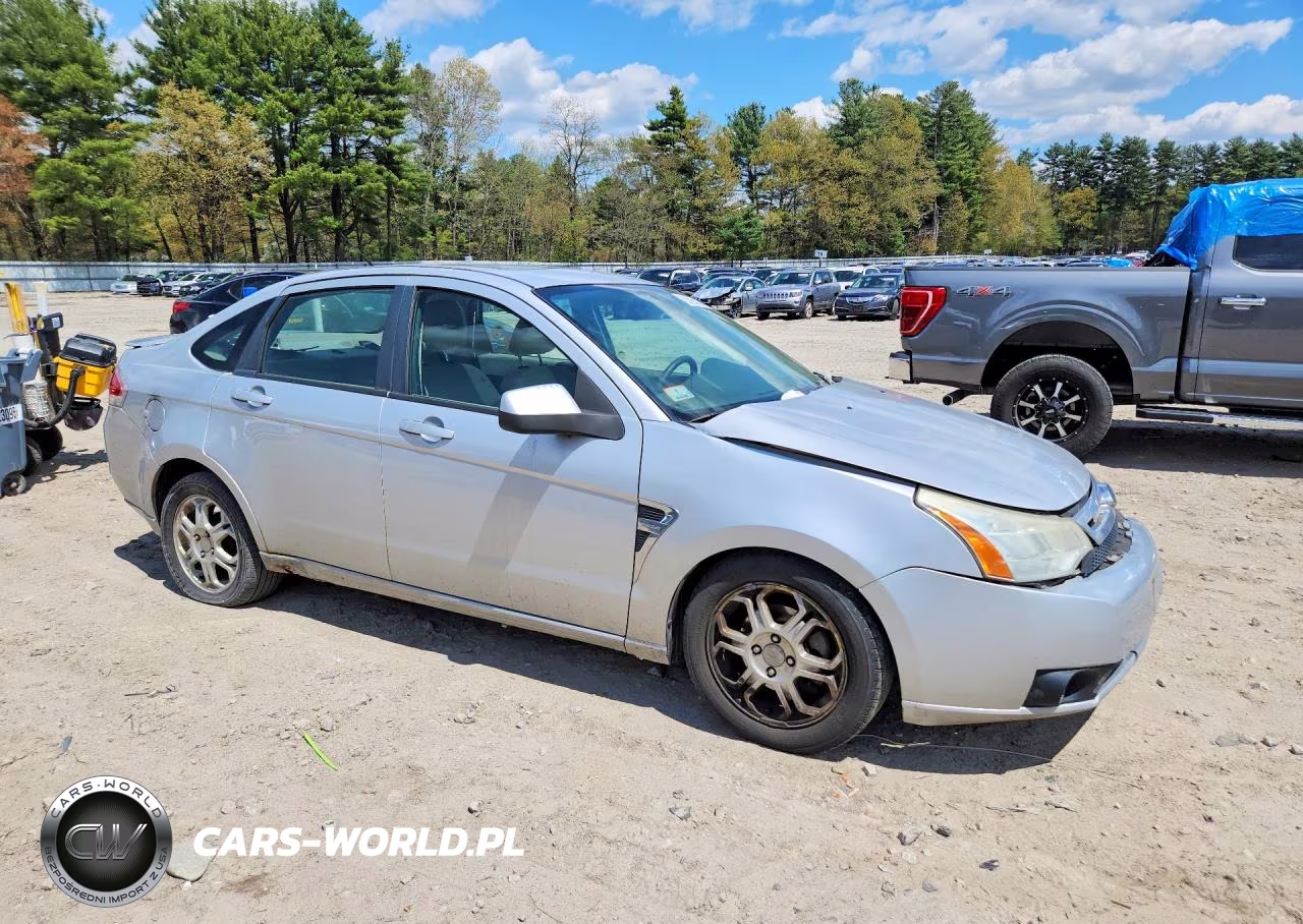 2008 Ford Focus Se VIN:1FAHP35N98W134573 - 4
