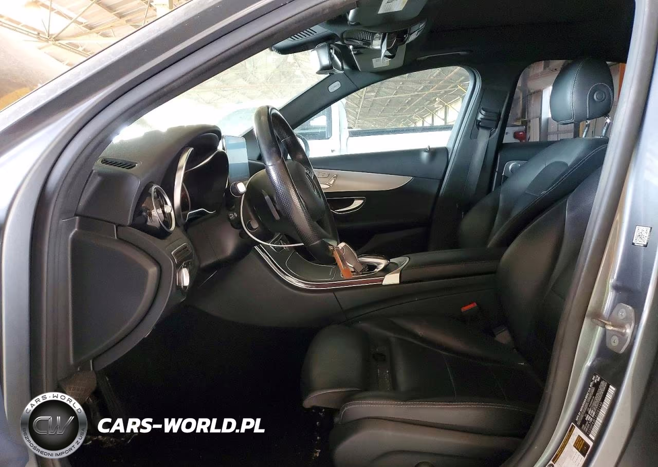 2018 Mercedes-Benz C 300 VIN:55SWF4JB1JU282148 - 7