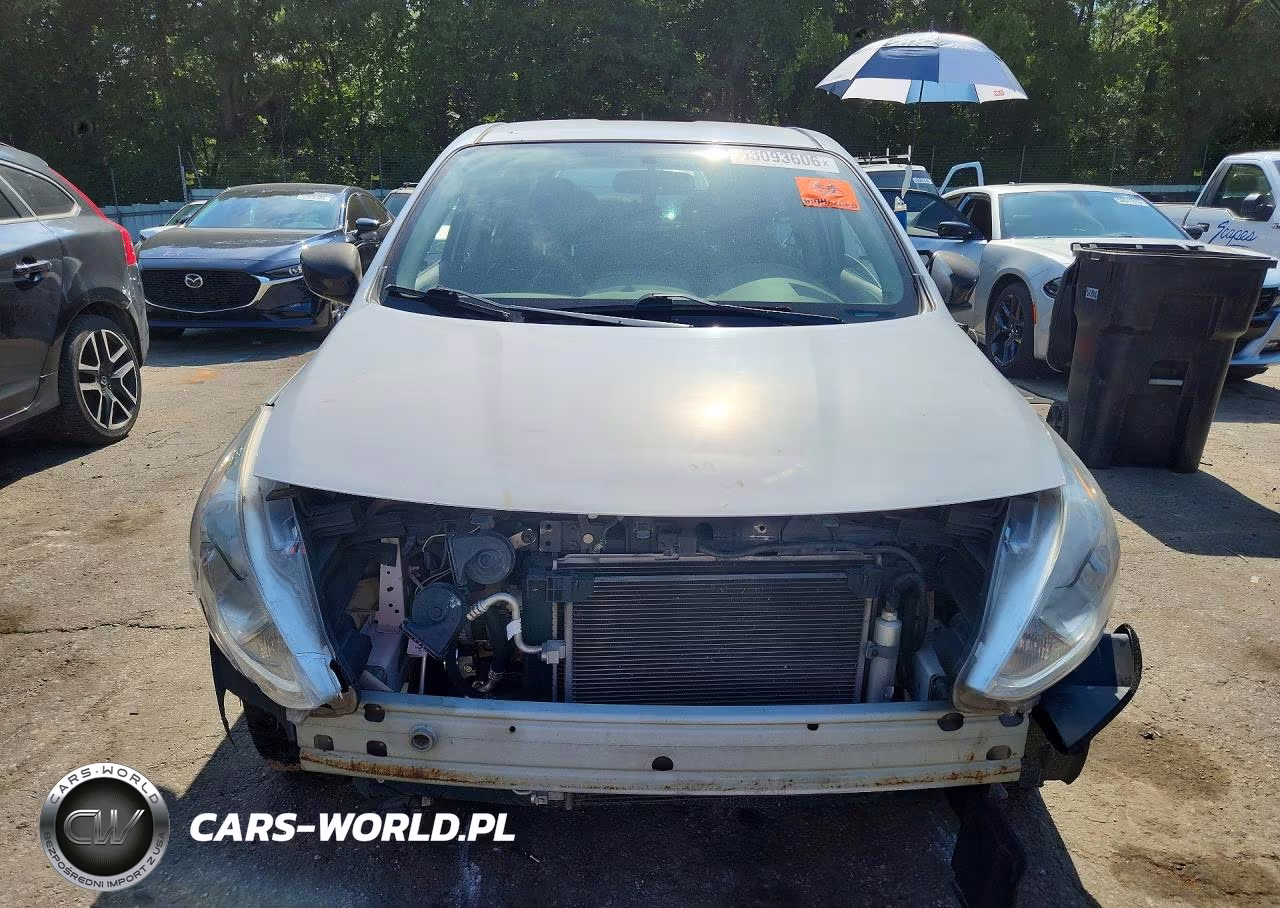 2018 Nissan Versa S Plus VIN:3N1CN7AP6JL818438 - 5