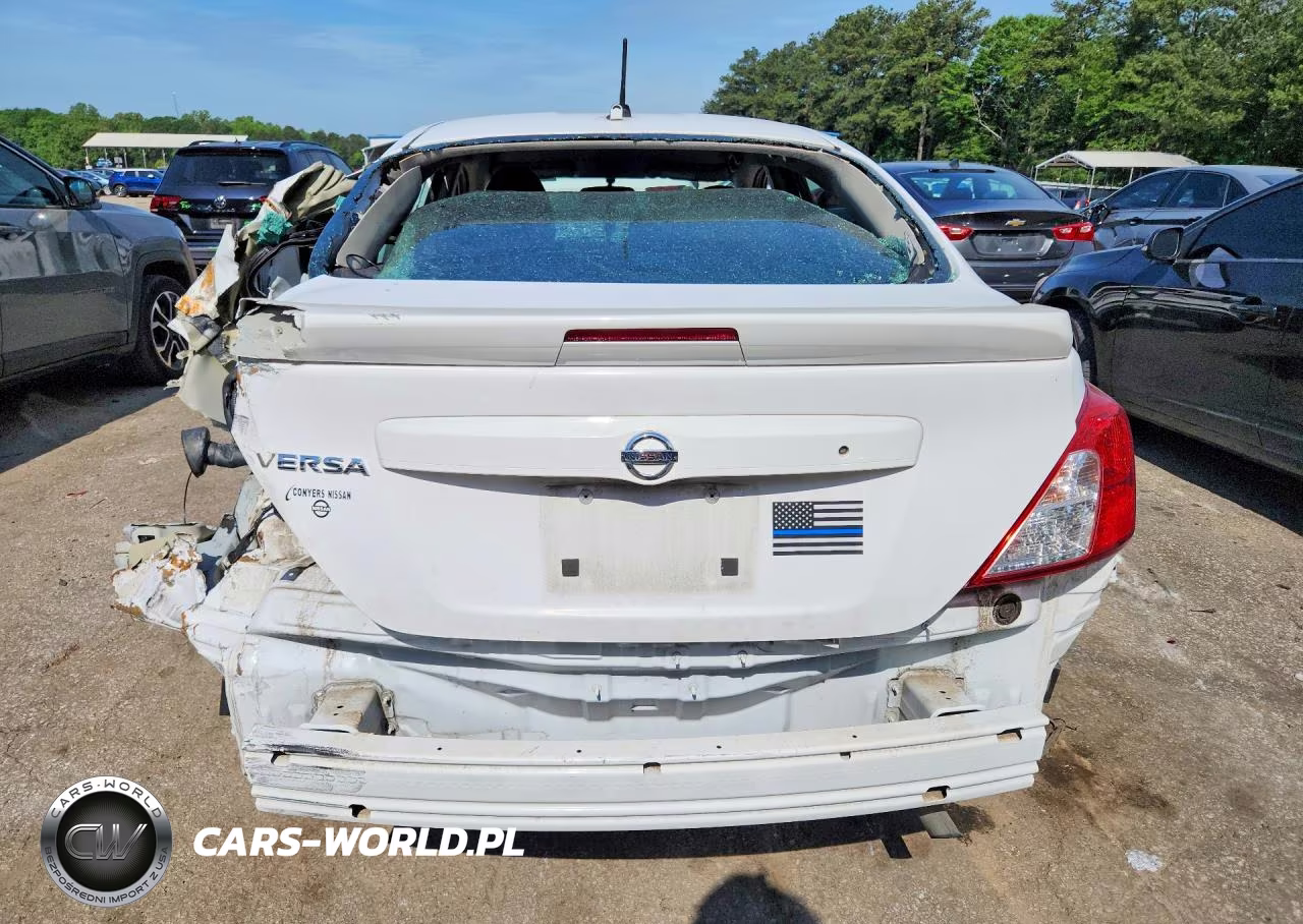2018 Nissan Versa S Plus VIN:3N1CN7AP6JL818438 - 6