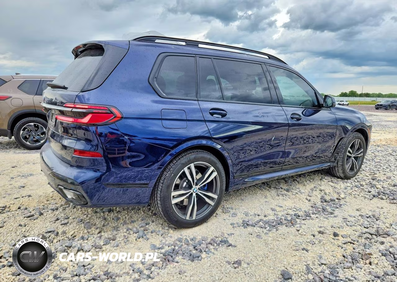 2026 BMW X7 xDrive40I VIN:5UX23EM09T9146953 - 3
