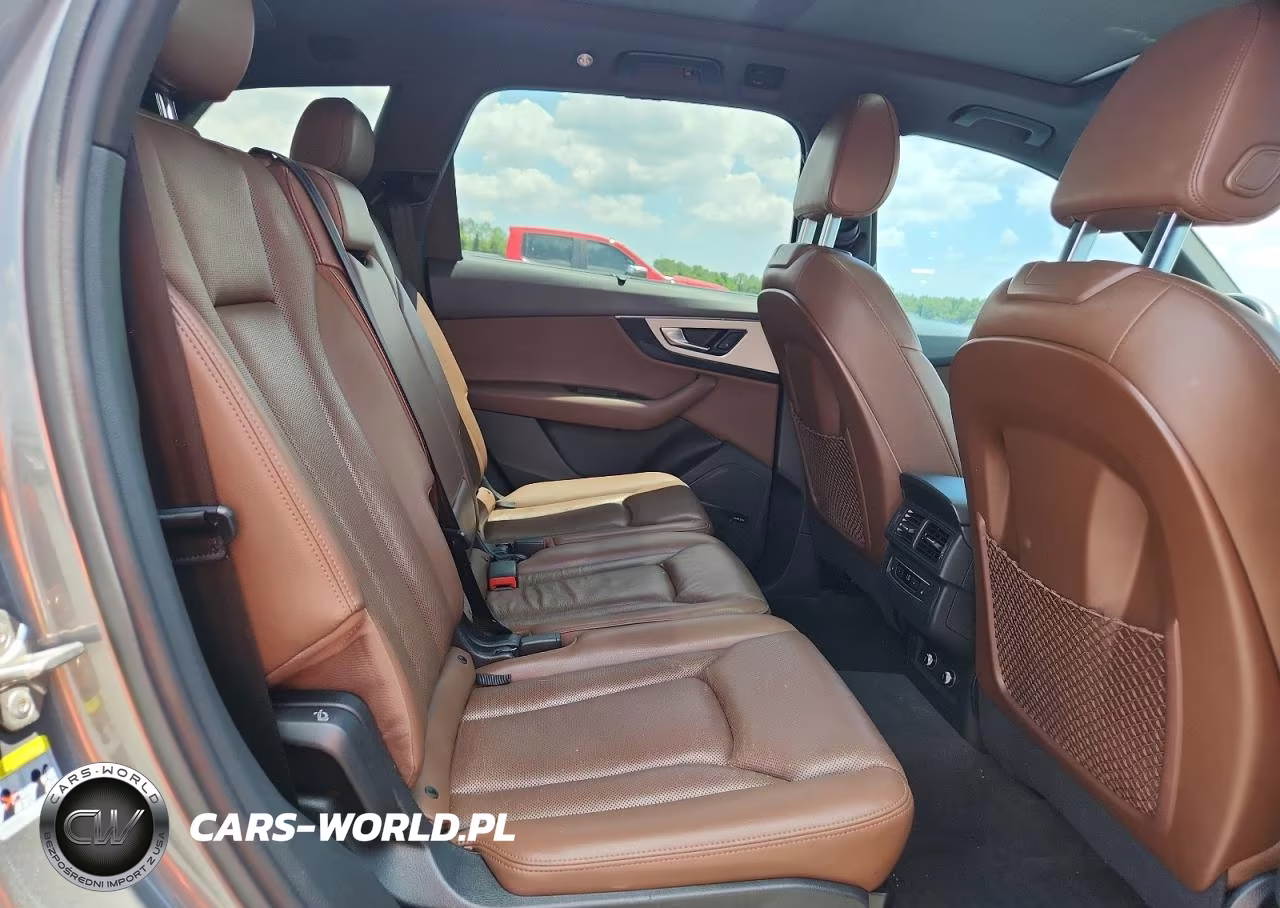 2018 Audi Q7 Premium Plus VIN:WA1LHAF72JD001297 - 11