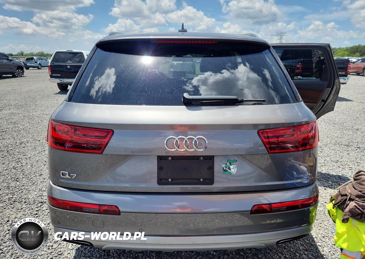 2018 Audi Q7 Premium Plus VIN:WA1LHAF72JD001297 - 6