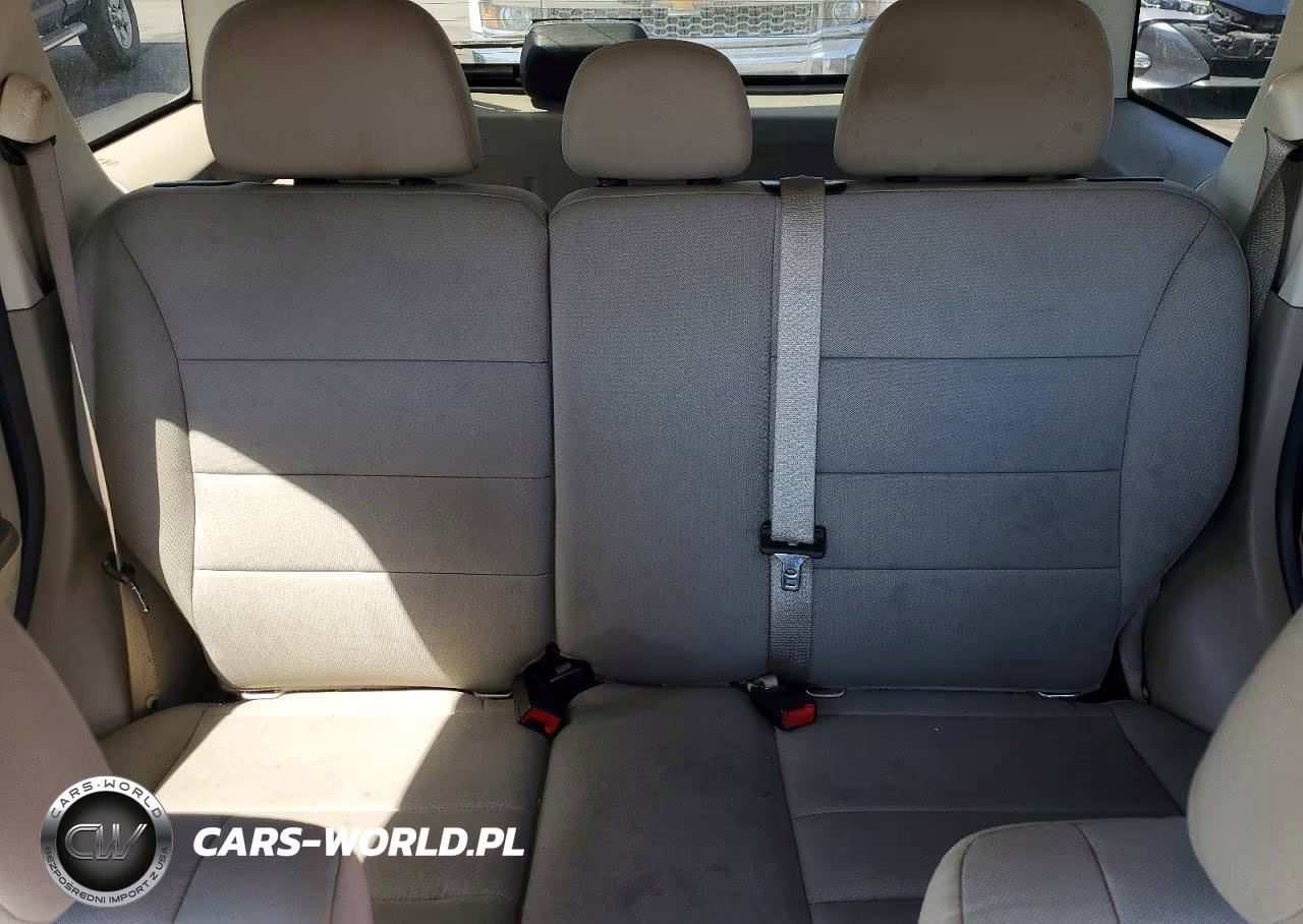 2010 Ford Escape Xlt VIN:1FMCU0D71AKC14828 - 10