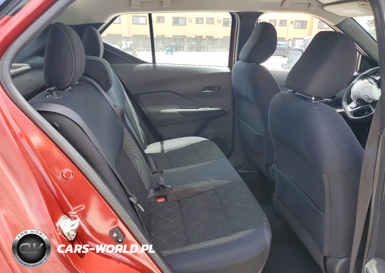 2019 Nissan Kicks Sv VIN:3N1CP5CU2KL470687 - 10