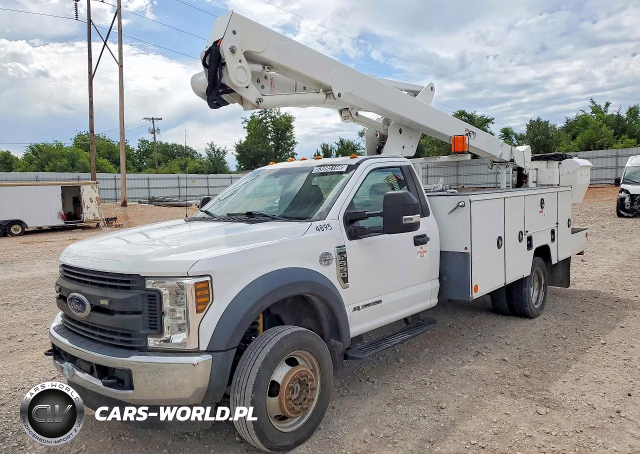 2019 Ford F550 Super Duty Bucket Truck