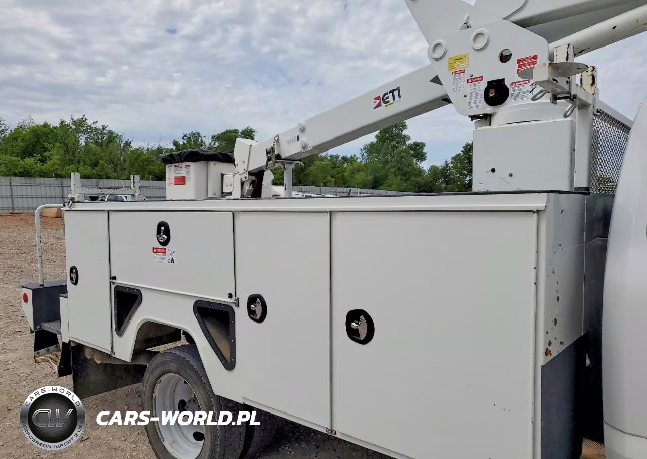 2019 Ford F550 Super Duty Bucket Truck VIN:1FDUF5HT3KDA24490 - 11