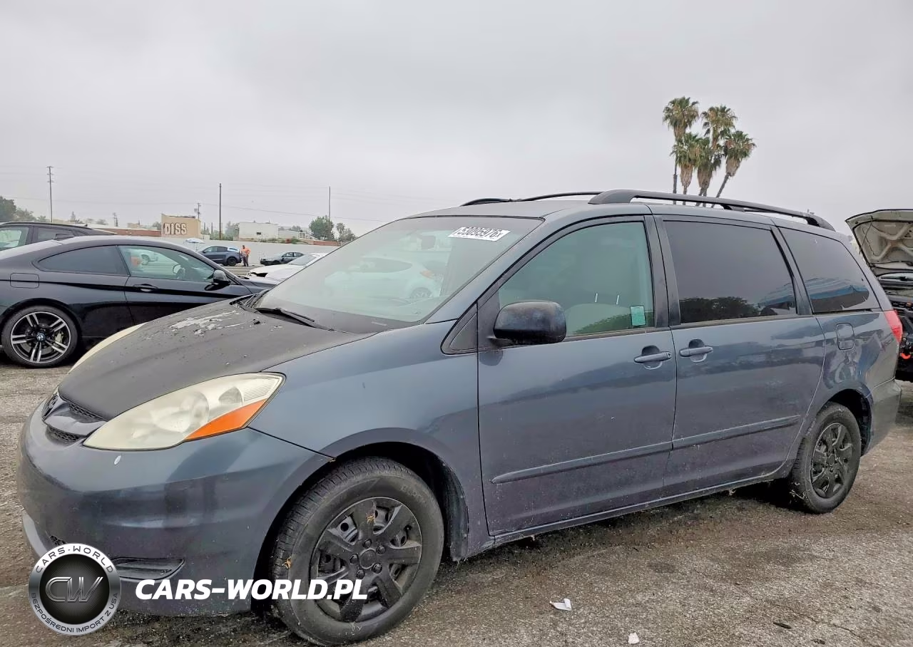 2009 Toyota Sienna Le 7-Passenger
