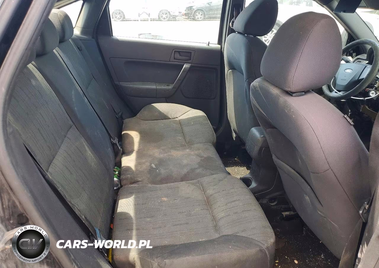 2011 Ford Focus Se VIN:1FAHP3FN0BW110572 - 10