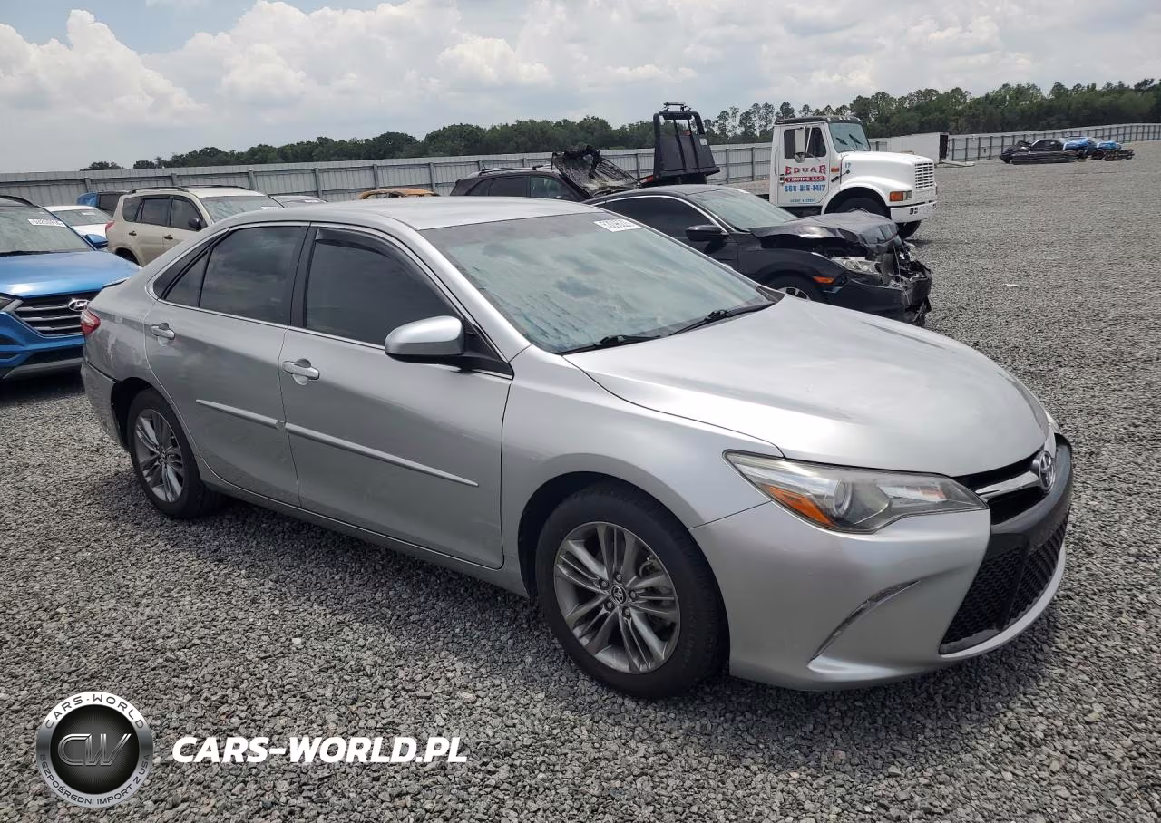 2015 Toyota Camry Se VIN:4T1BF1FK0FU100120 - 4