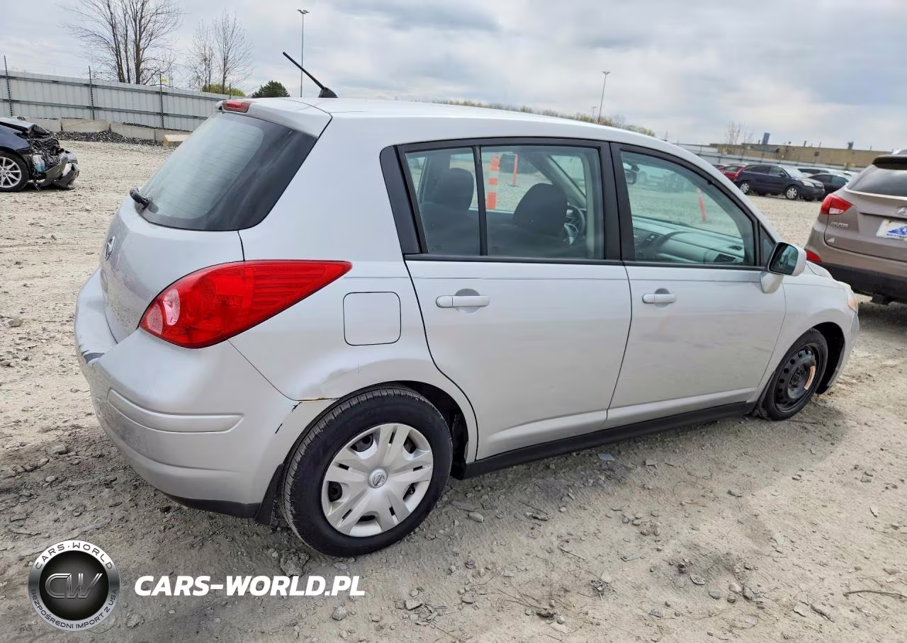 2010 Nissan Versa VIN:3N1BC1CP0AL439057 - 3