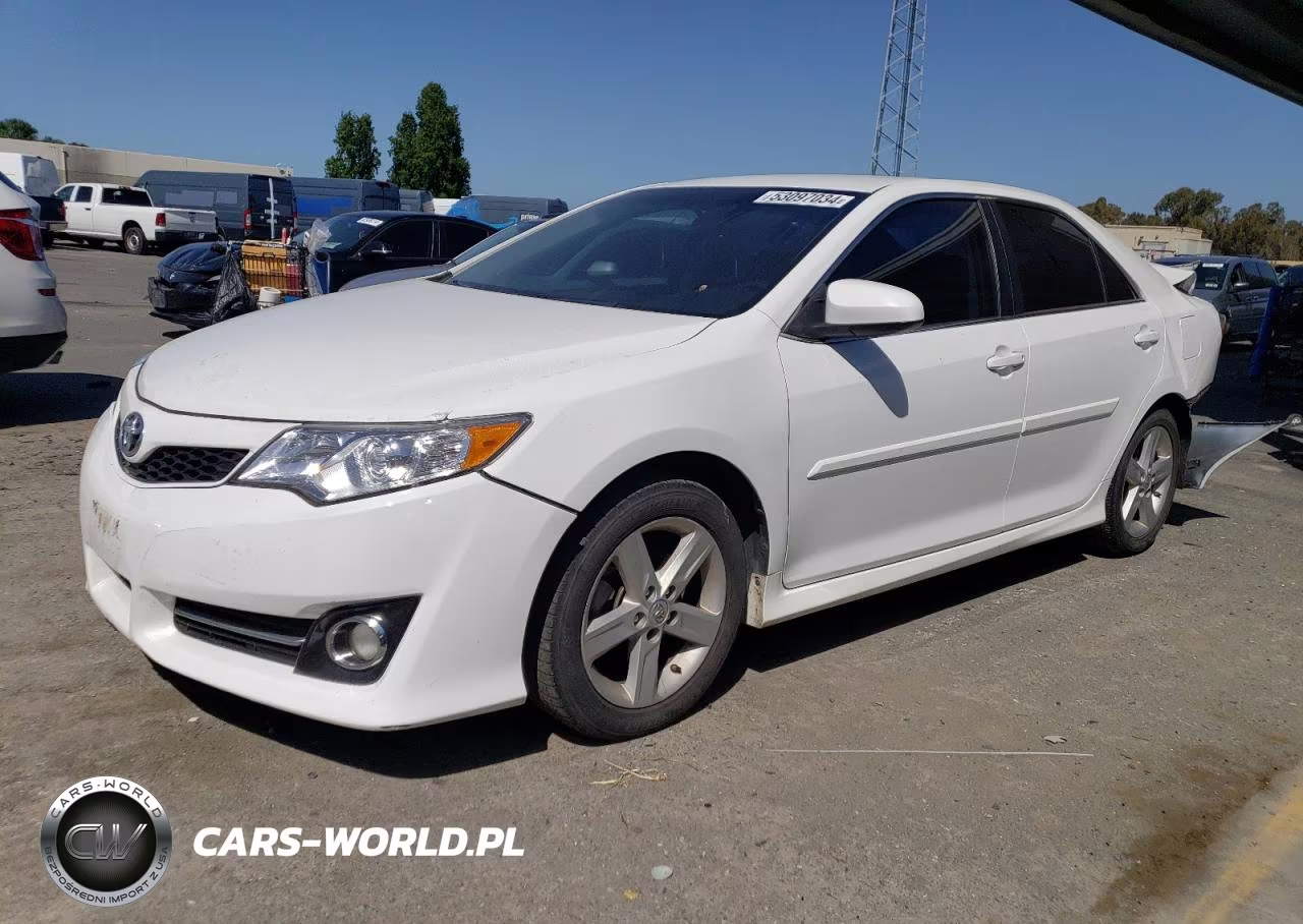 2014 Toyota Camray – zdjęcie 1 z 12