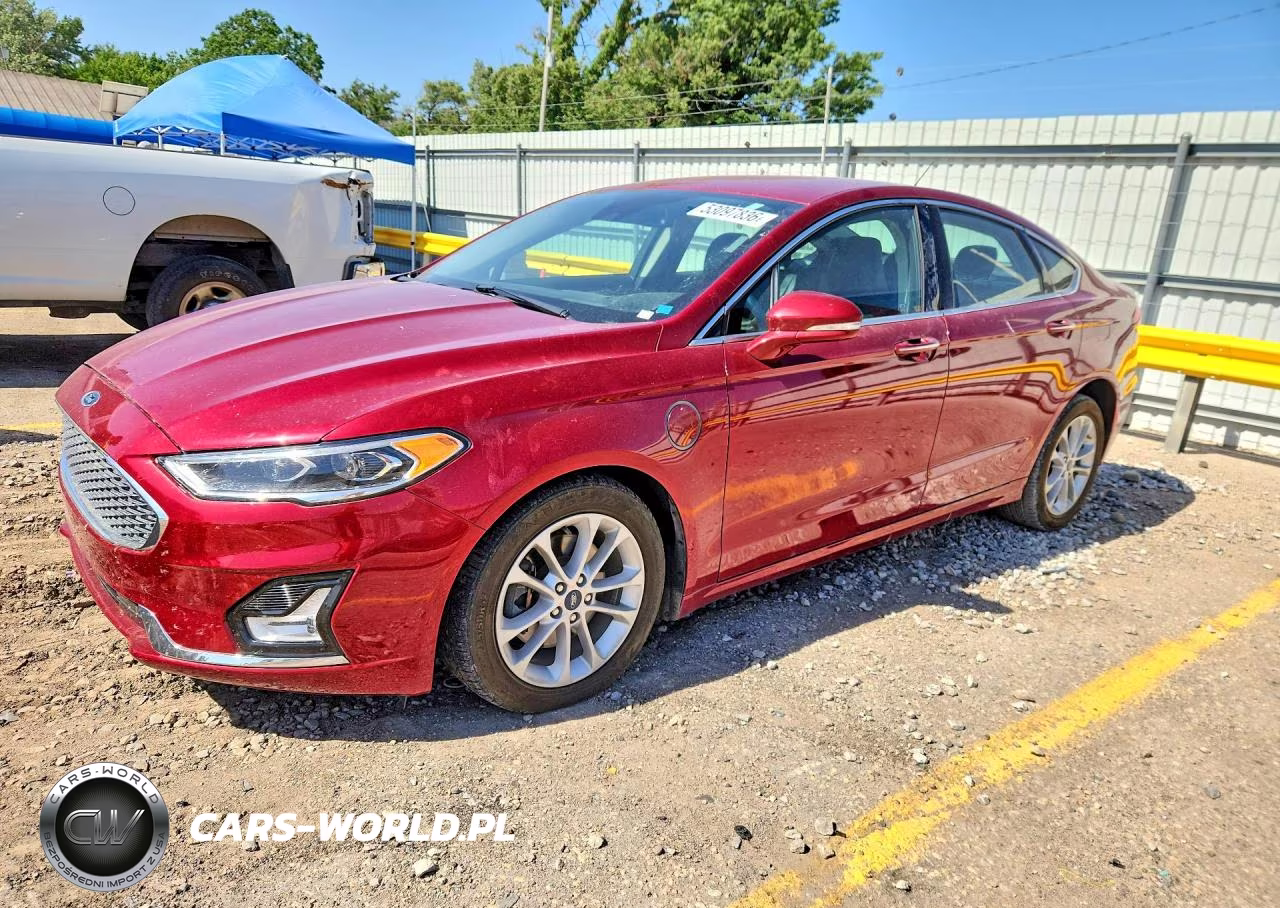 2019 Ford Fusion Titanium – zdjęcie 1 z 12