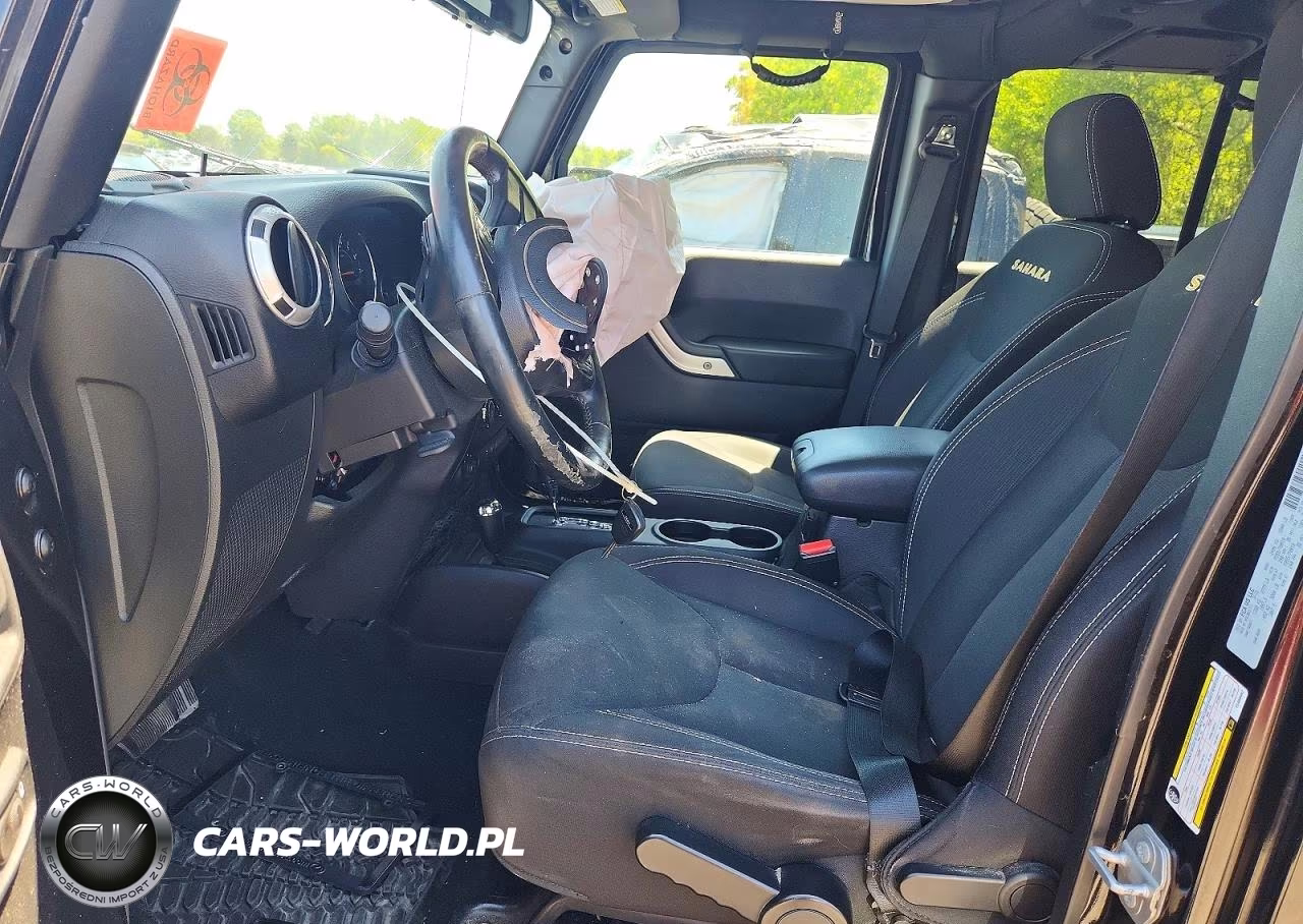 2015 Jeep Wrangler Unlimited Sahara VIN:1C4HJWEG0FL666467 - 7