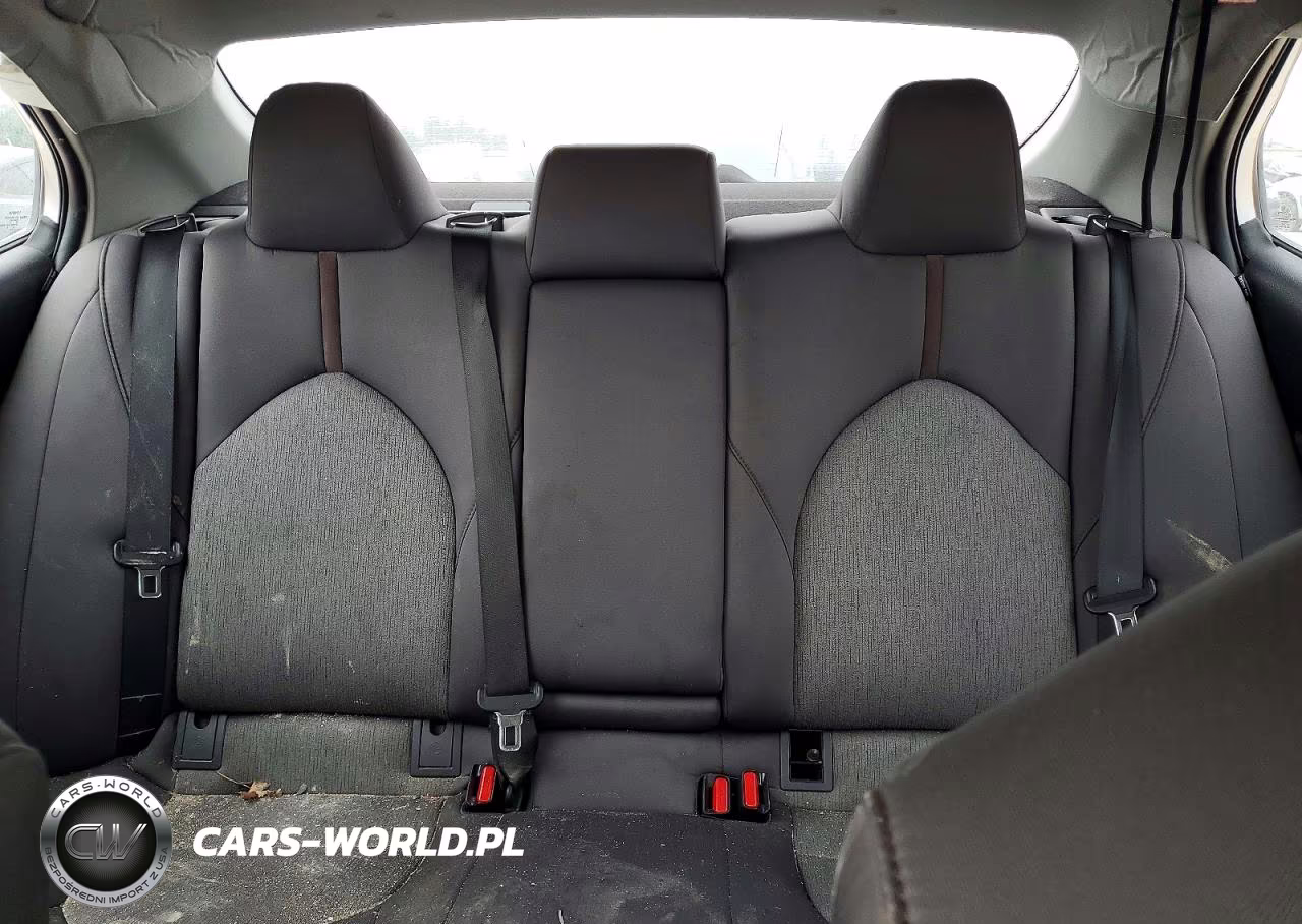 2019 Toyota Camry Le VIN:4T1B11HK7KU709839 - 10