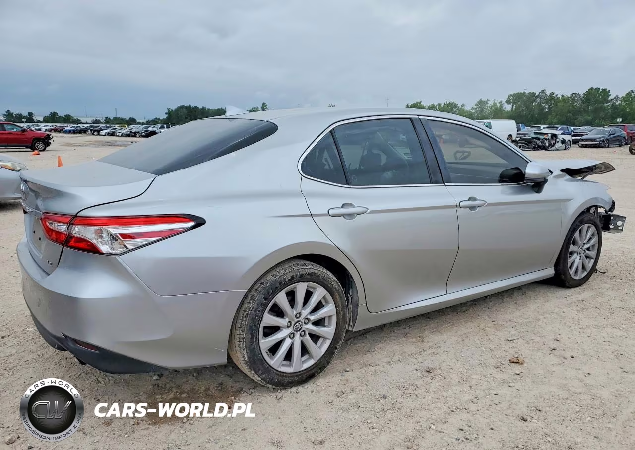 2019 Toyota Camry Le VIN:4T1B11HK7KU709839 - 3